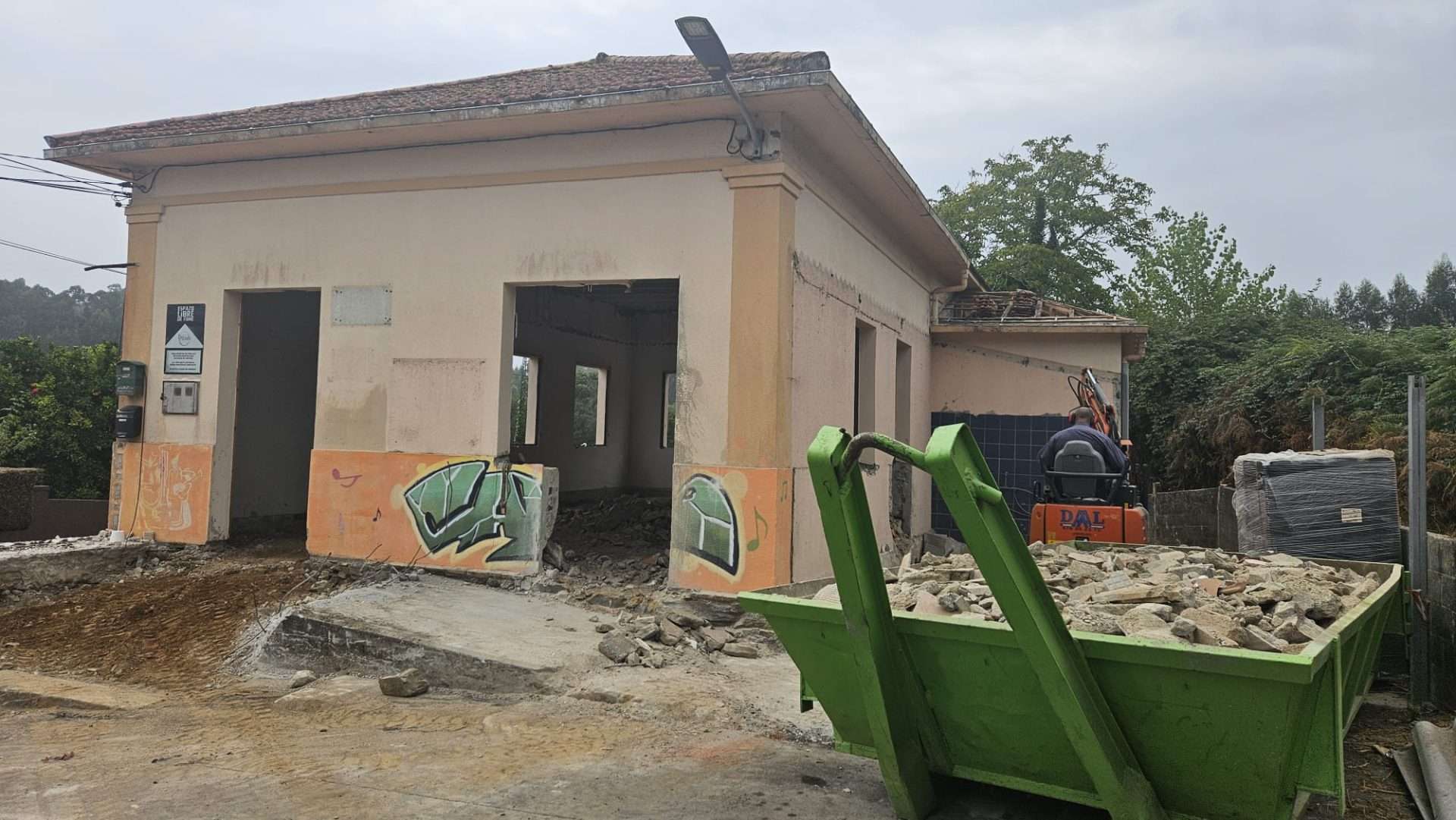 Le máis sobre o artigo O Concello inicia as obras de reforma do centro social de Ouces